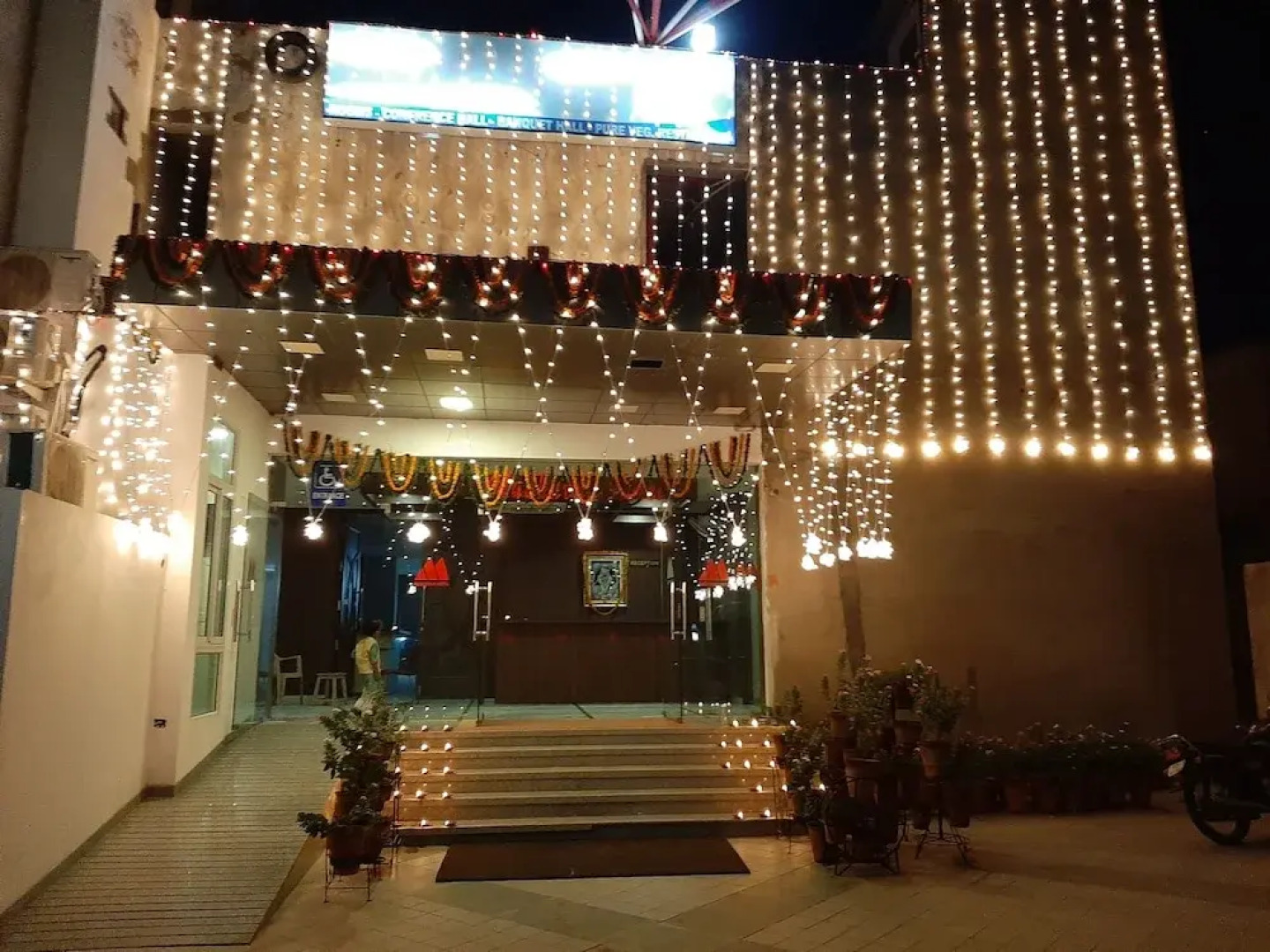 Madhuvan Hotel