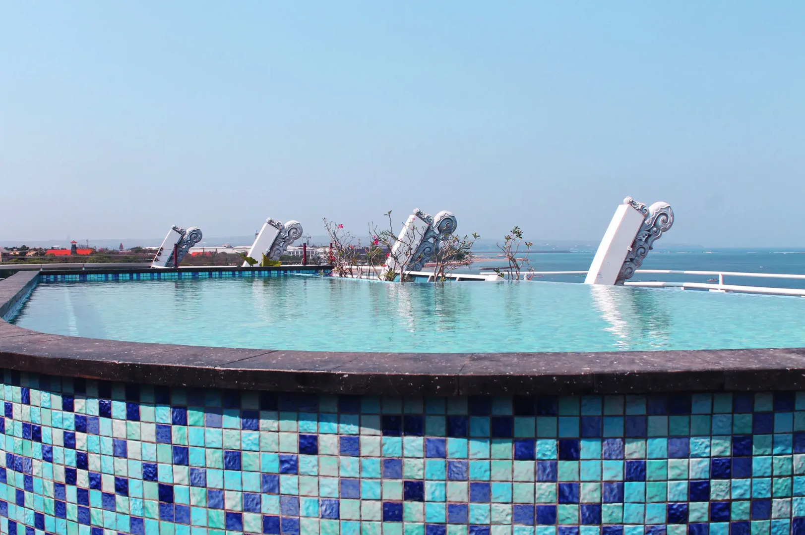 Kutabex Beach Front Hotel