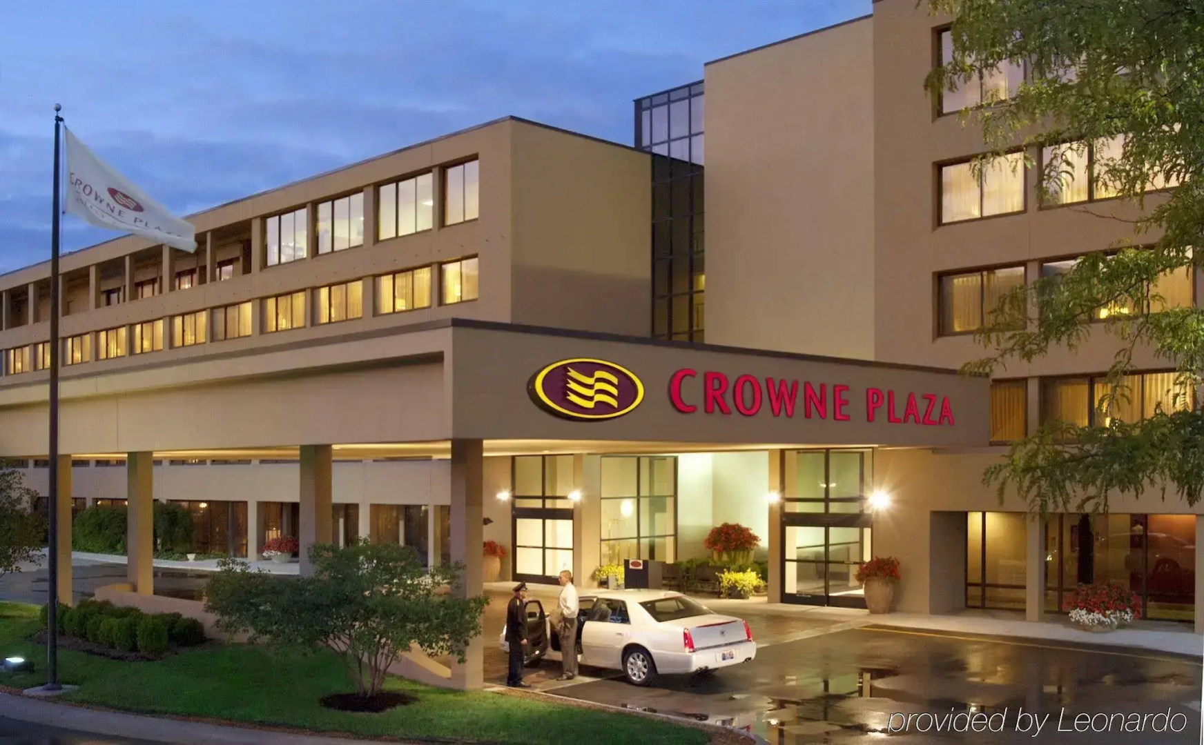 Crowne Plaza Indianapolis-Airport by IHG