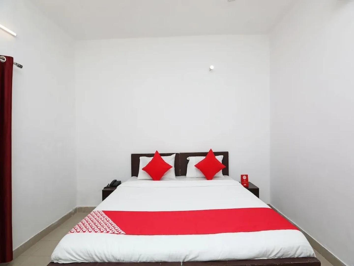 OYO 36700 Moonlight Residency