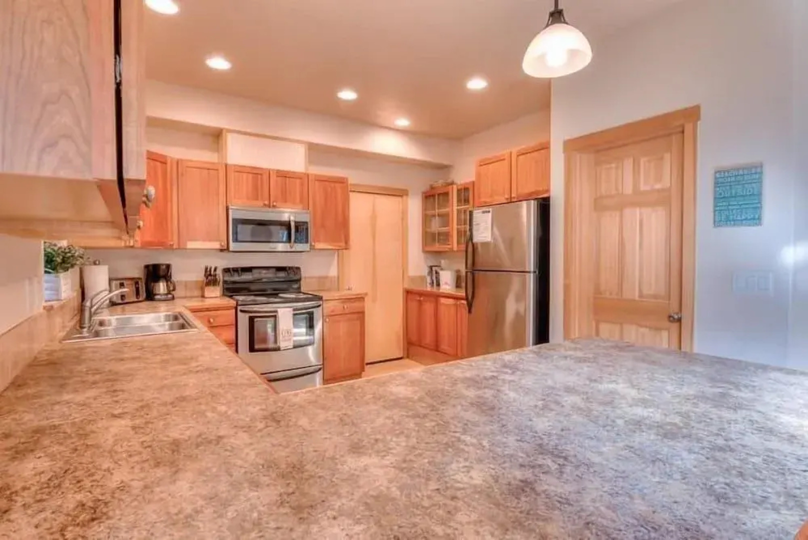 Pelicans Perch Pacific City