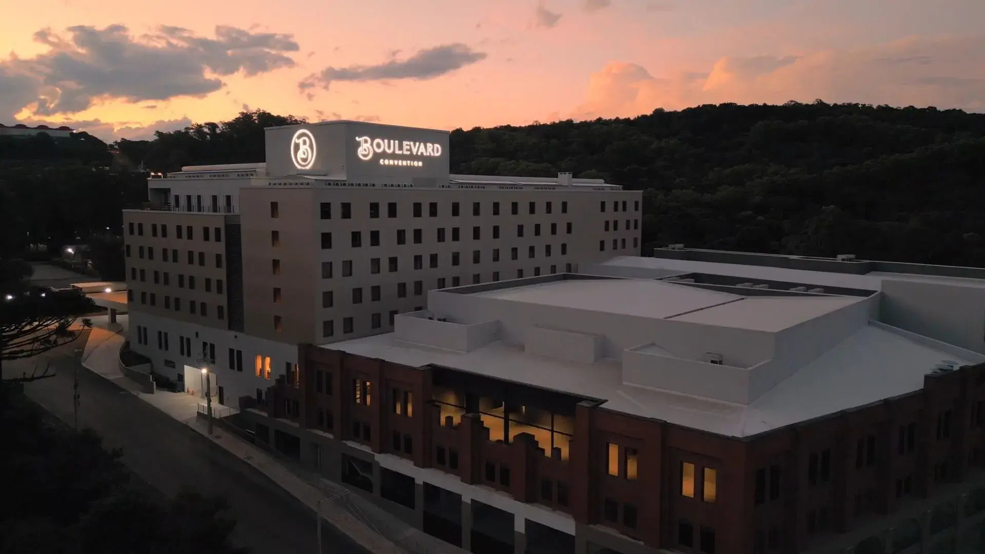 Plaza Hotel & Boulevard Convention – Vale dos Vinhedos