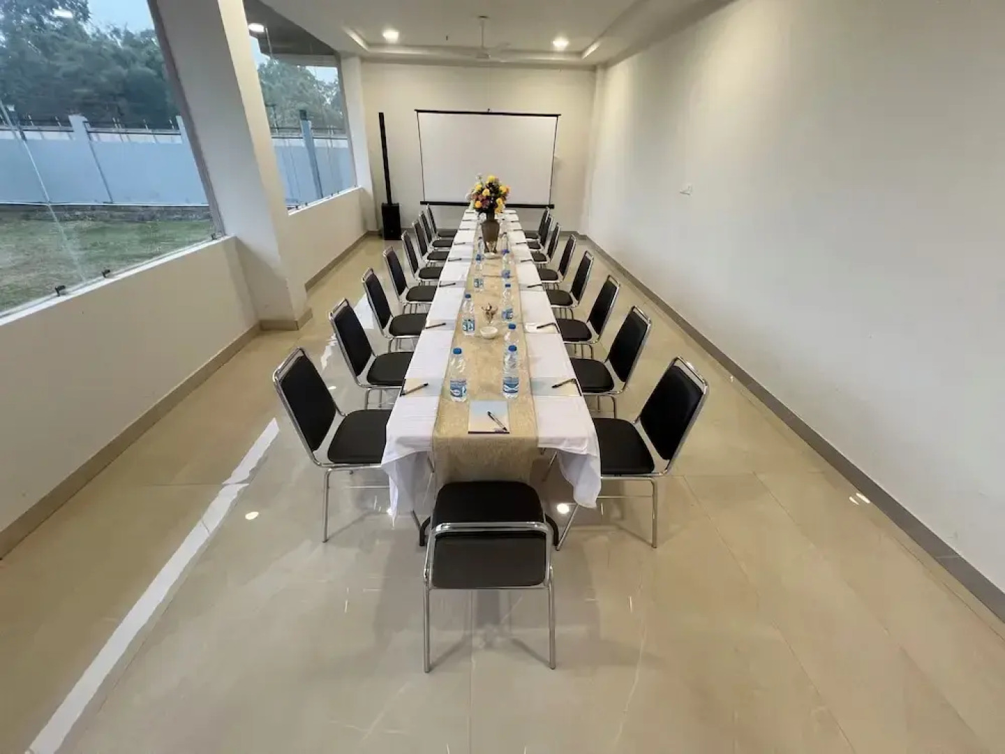 Finns Weaver Resort Kaziranga