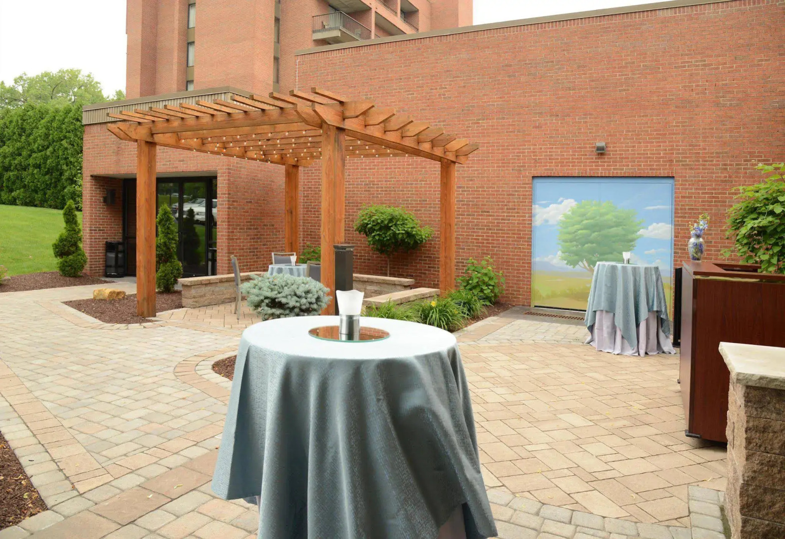 DoubleTree by Hilton Hotel Syracuse