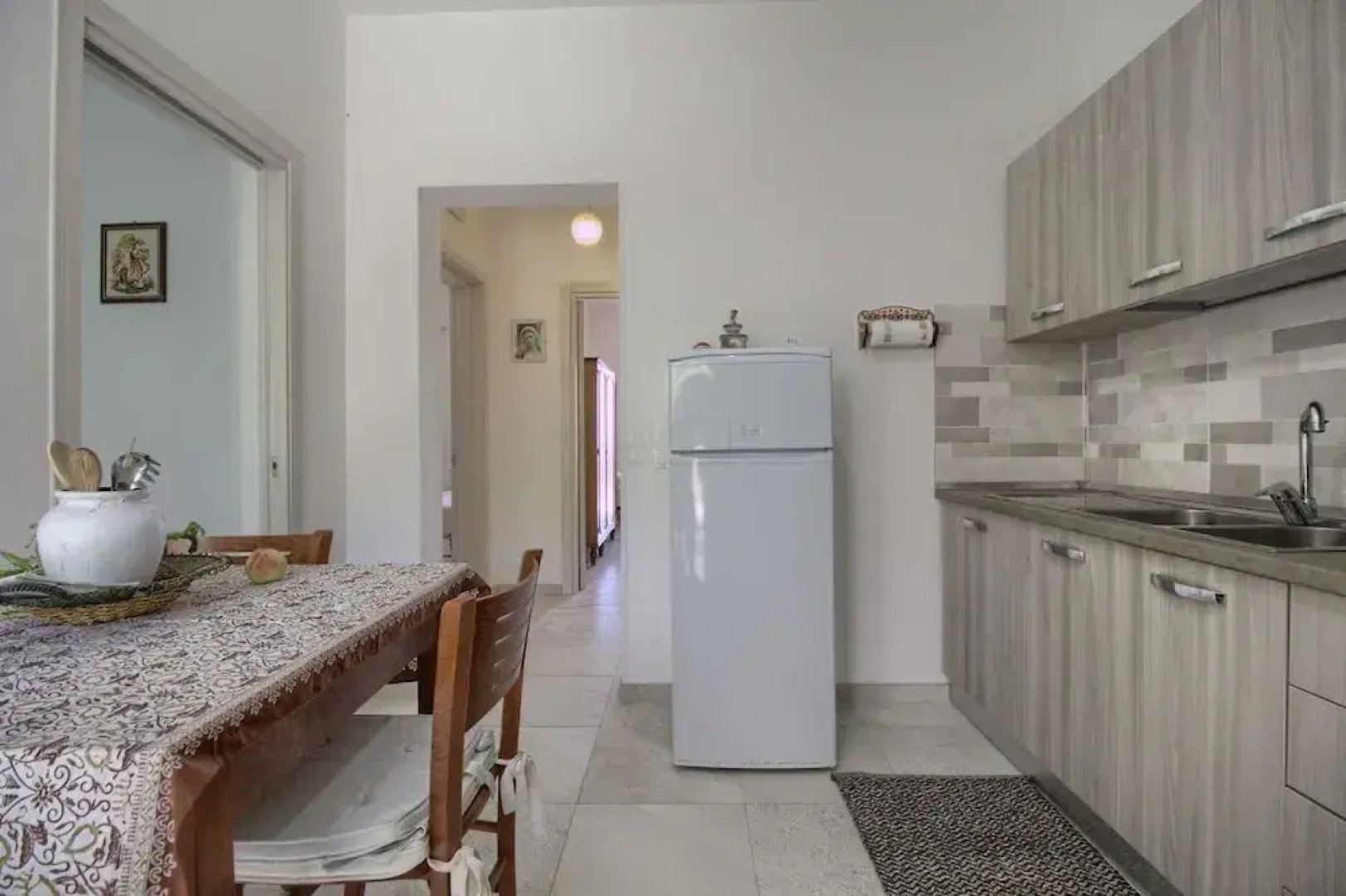 Polo - Relax Front Sea House