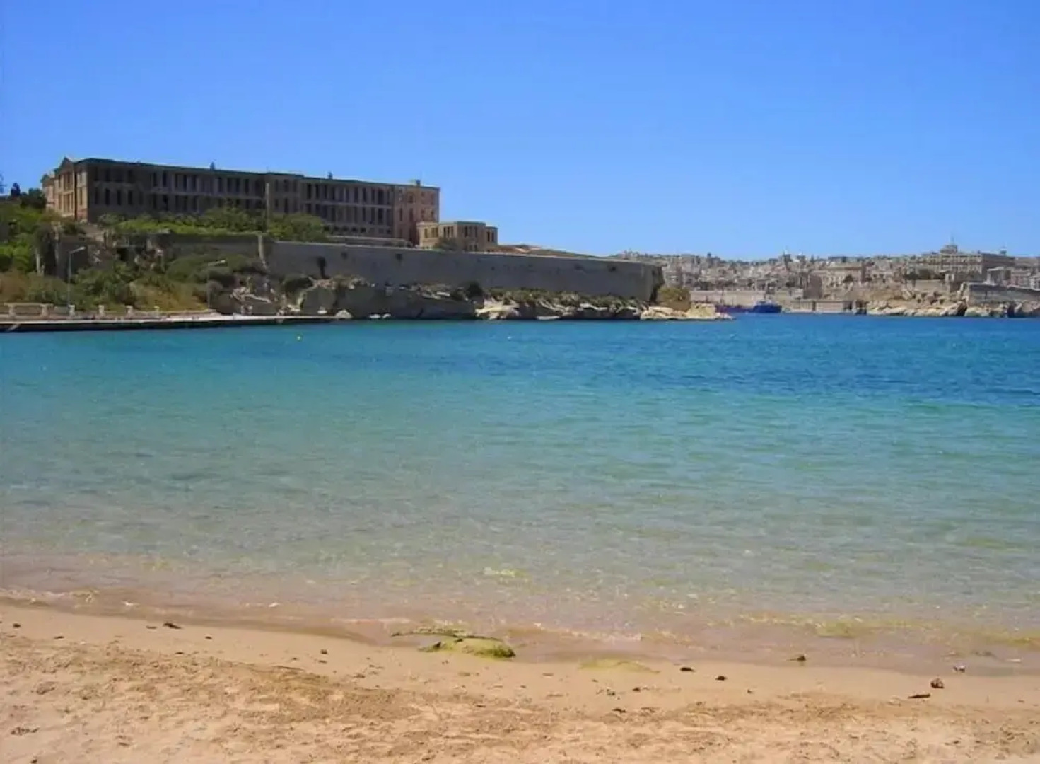 Traditional Maltese Townhouse, Roof Terrace and Views