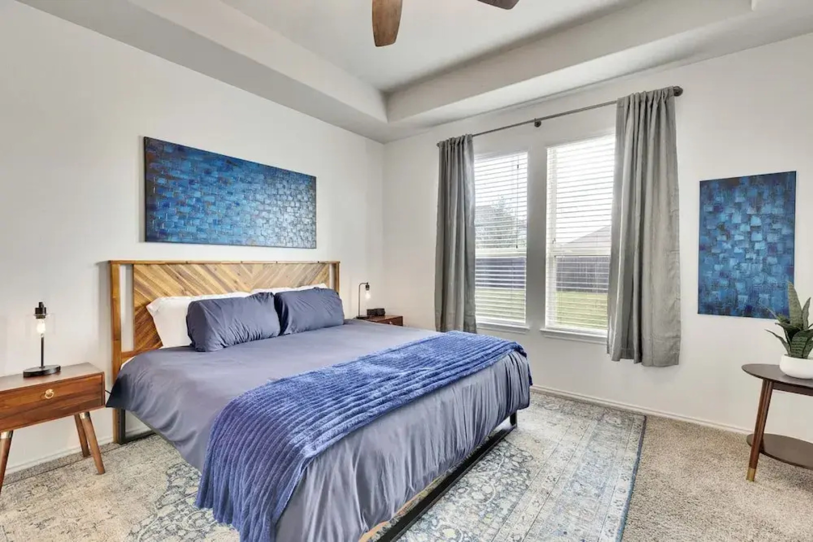 Luxury 4BR 2 5BA Home EV Charger Pool Access