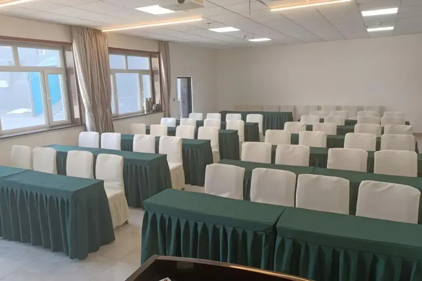 Homeinn Selected Hotel (Minzhong Street Baishan)