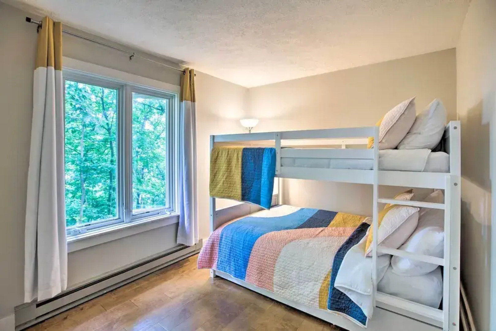 Wintergreen Resort Home w/ 2 Decks + Ski Access!