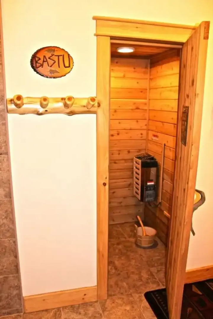 Adirondack Lodge Retreat Secluded Mountain Location