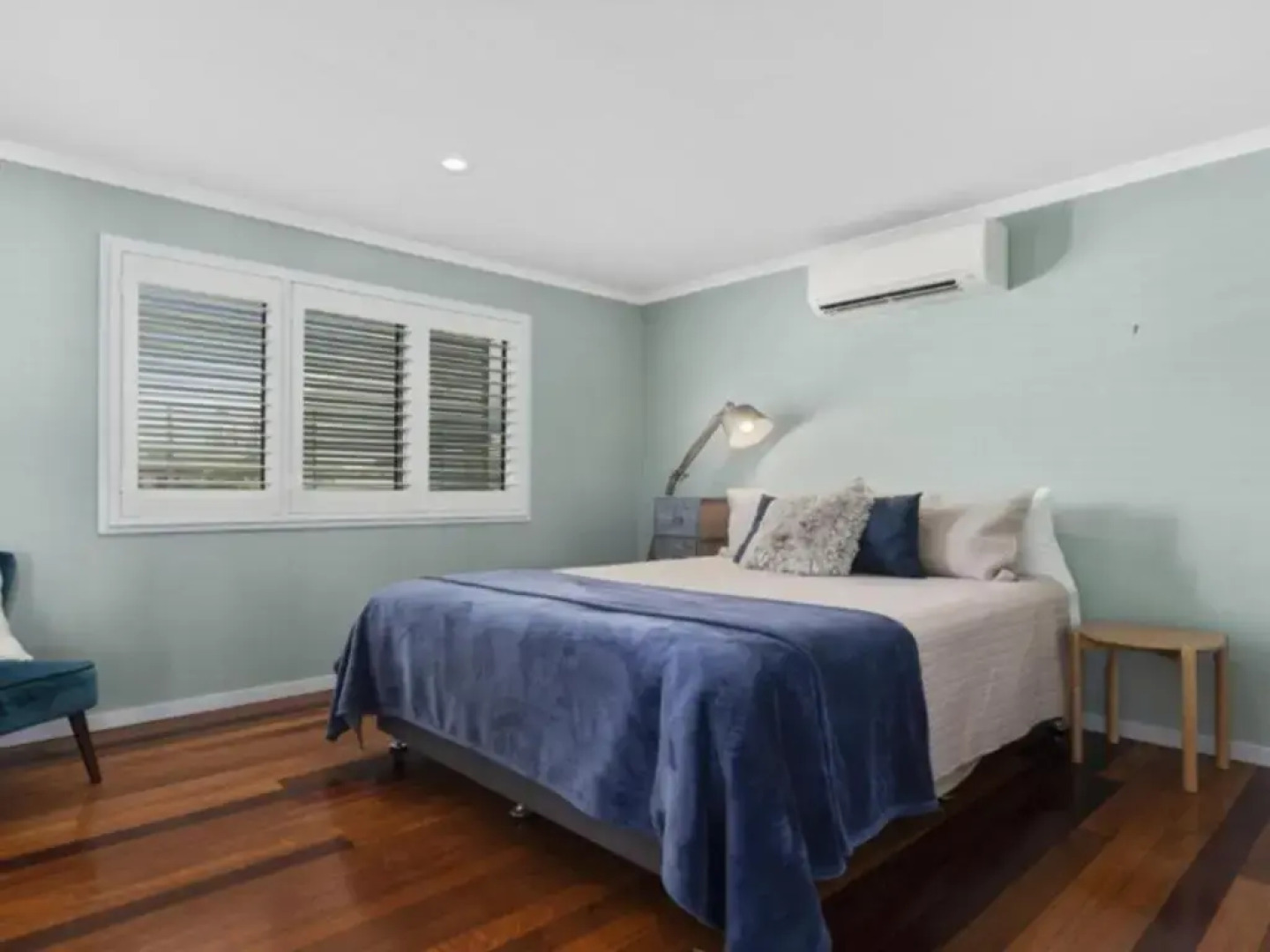 Woorim Beach House with Water Views