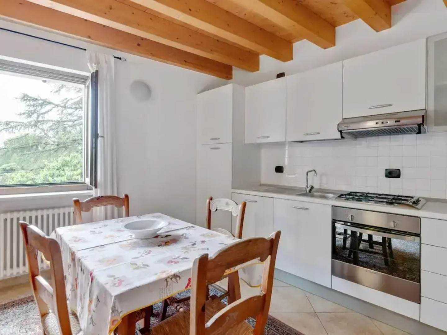 Belvilla by OYO Idra