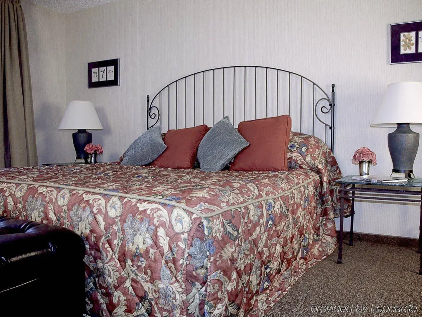 Sophie Station Suites