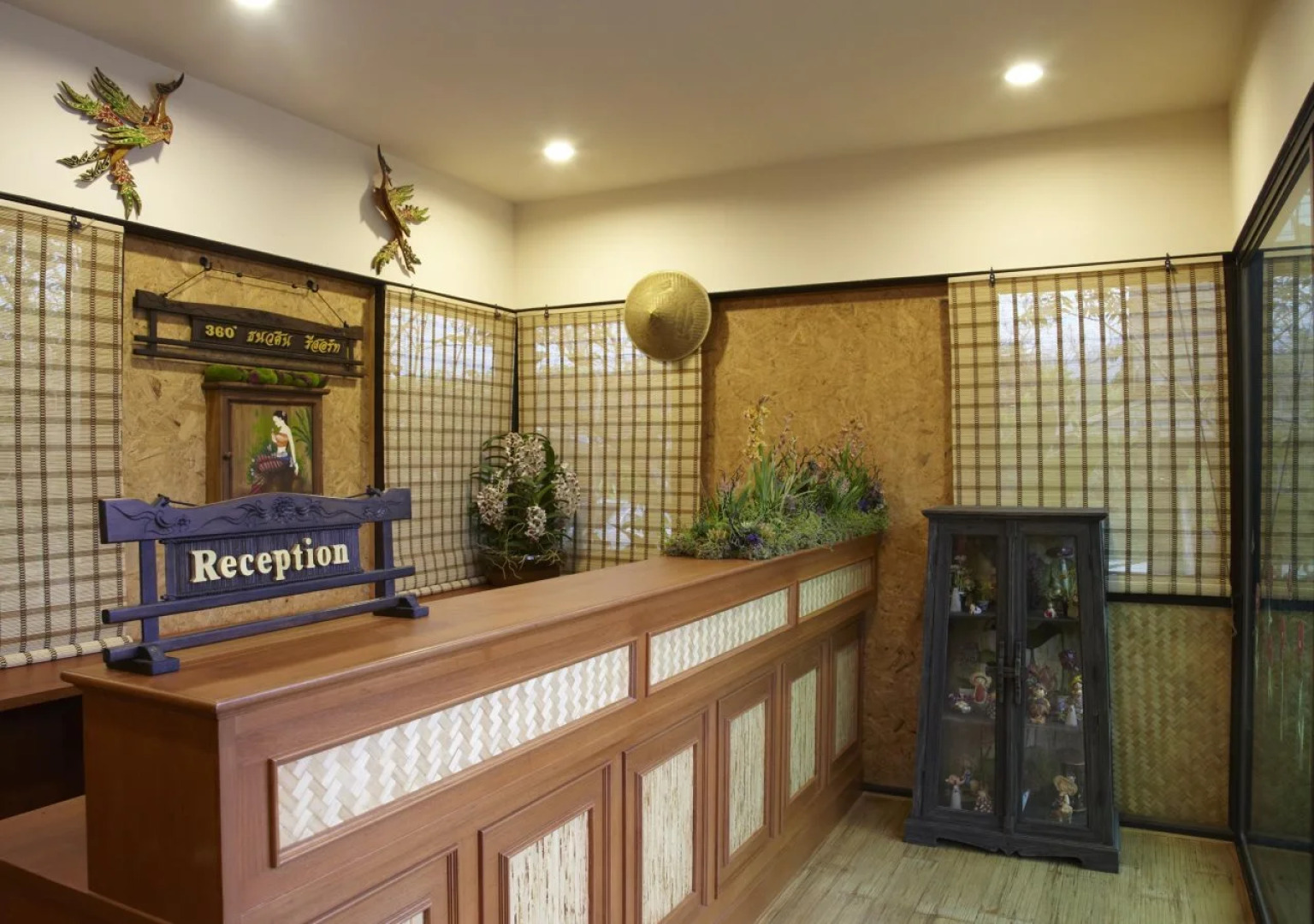 360 Tanawasin Resort & Spa