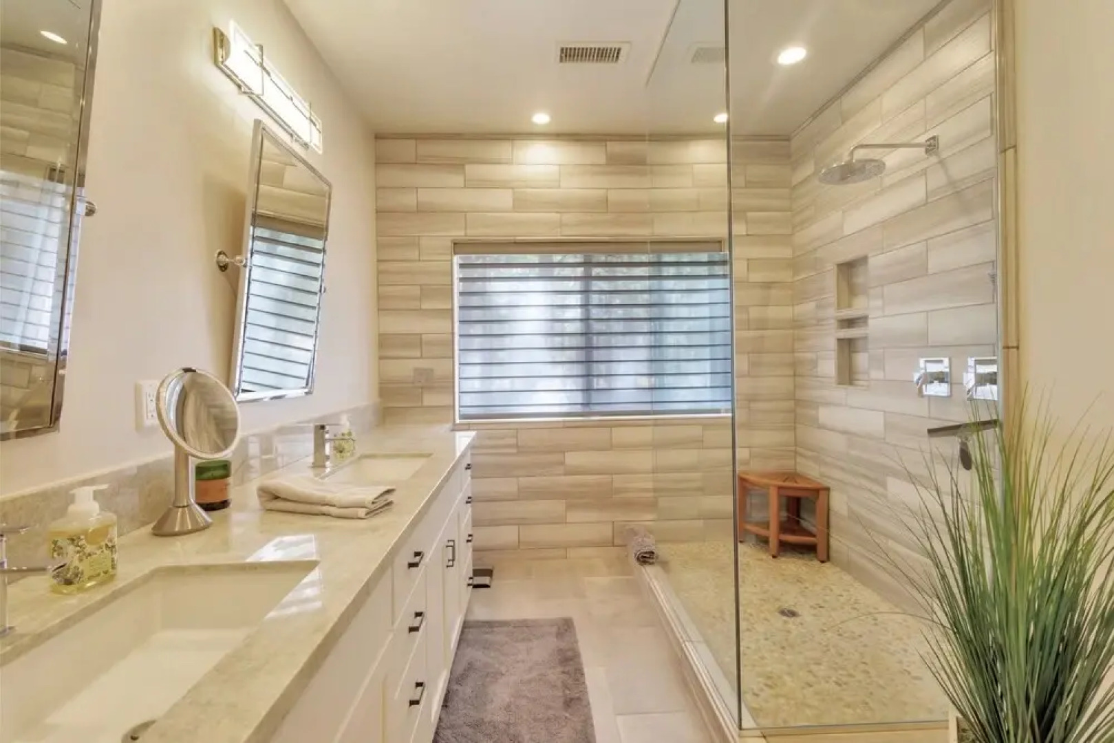 Flag Golf 3 Bedroom Home