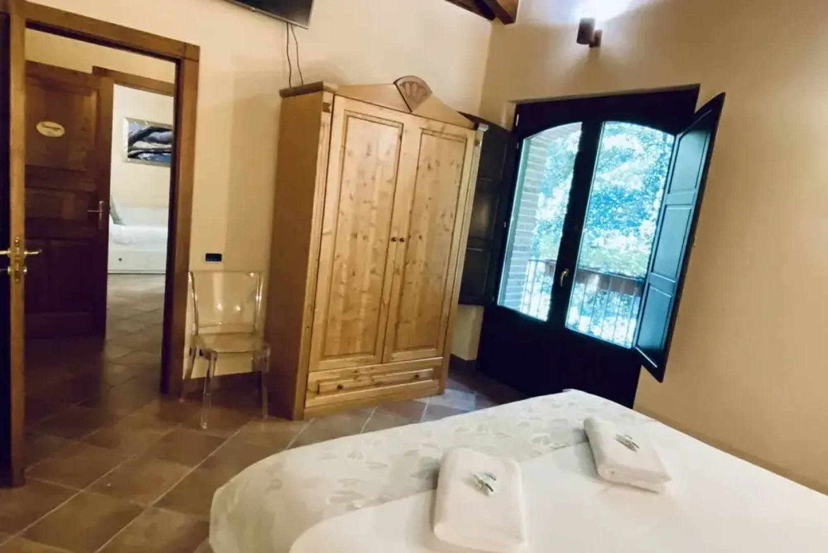 Campagna Waterfalls View Suites