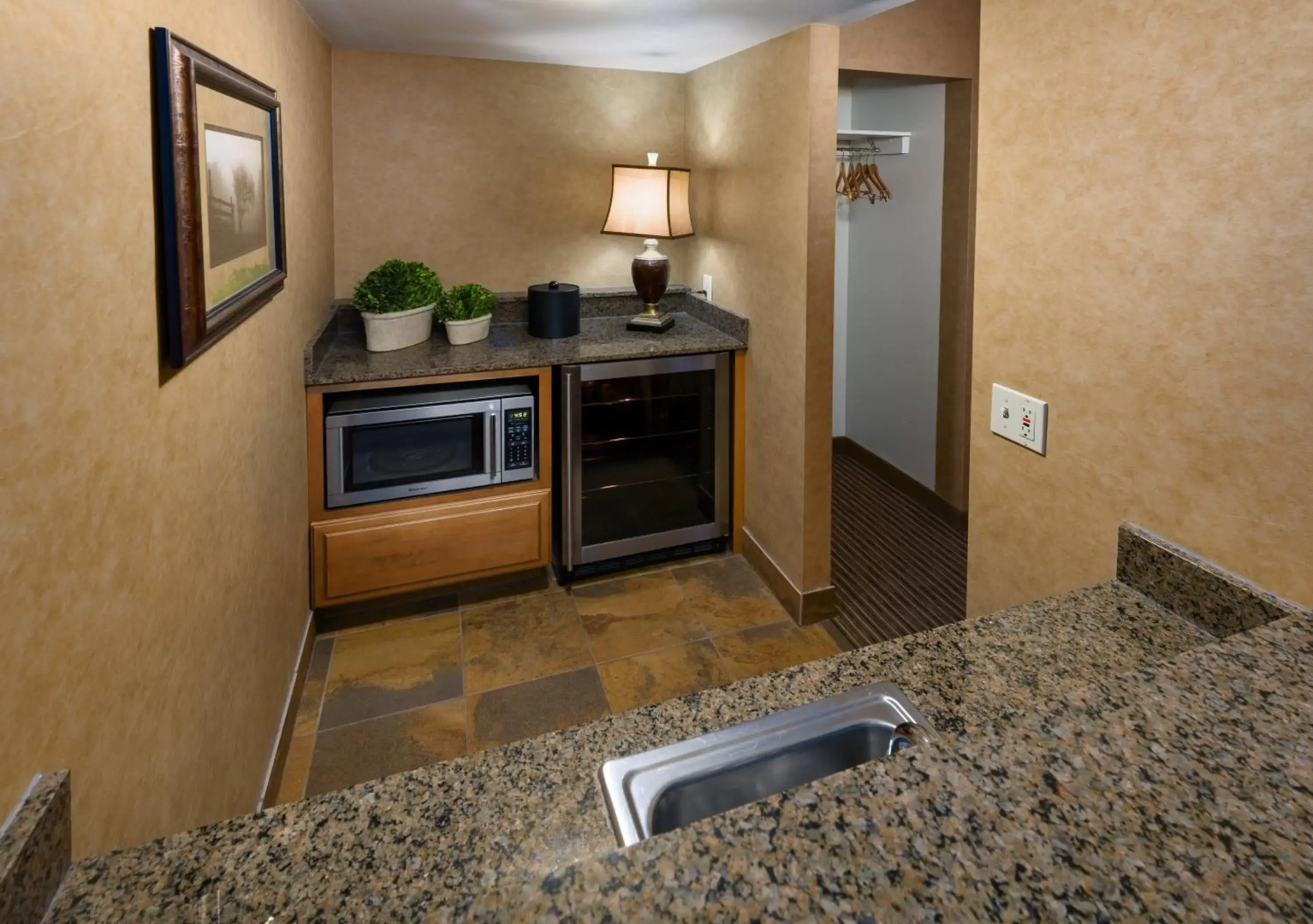 Ramkota Hotel & Conference Center