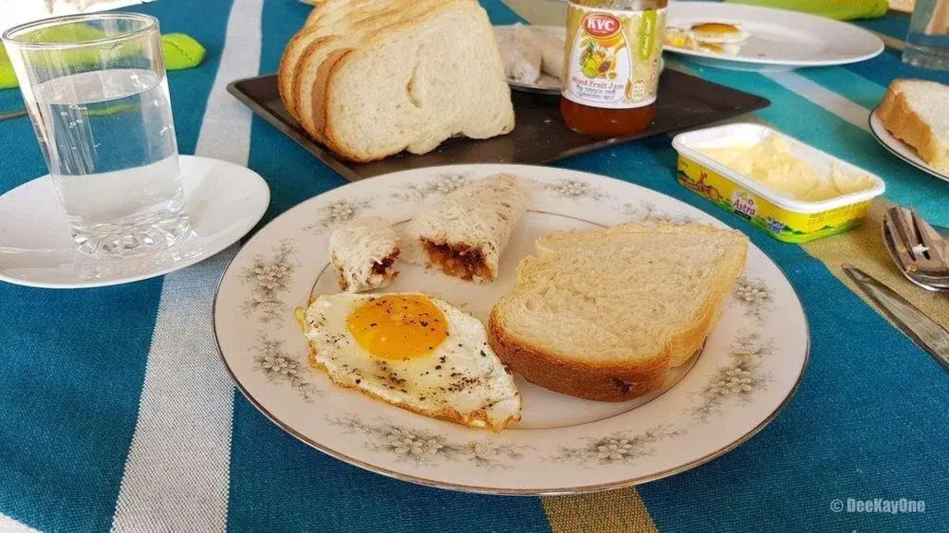 Captain's Lake Safari Lodge