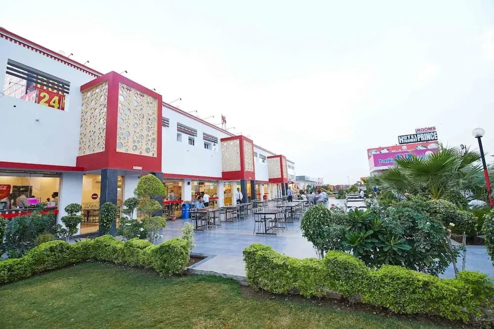 Hotel Highway Prince