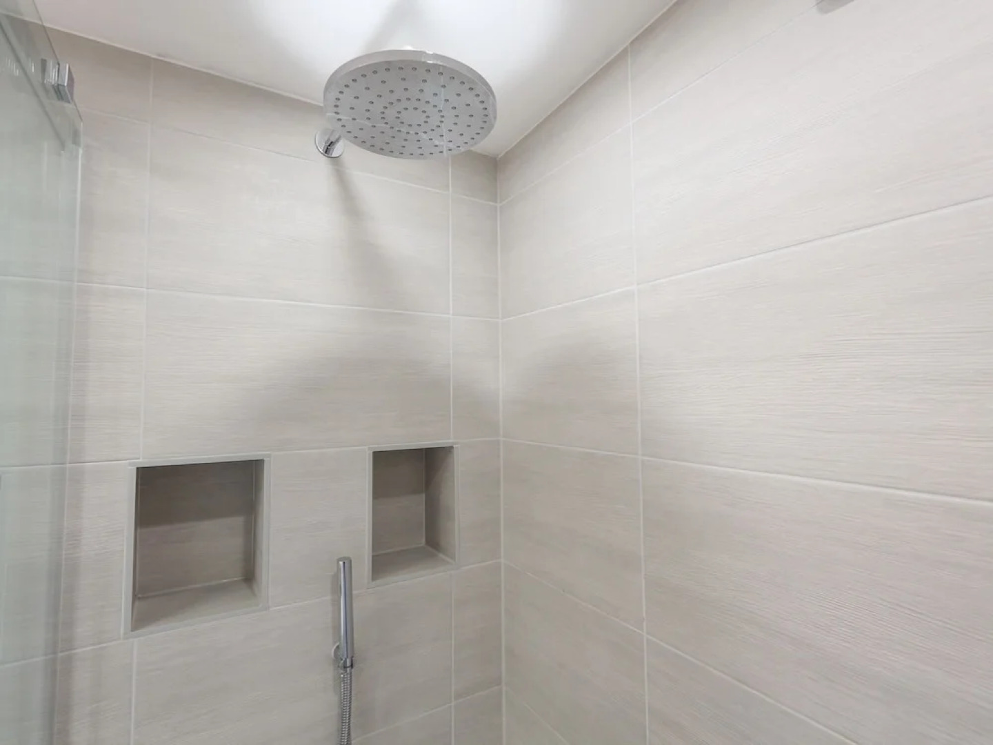 Keepers Lodge, Hillfield Village