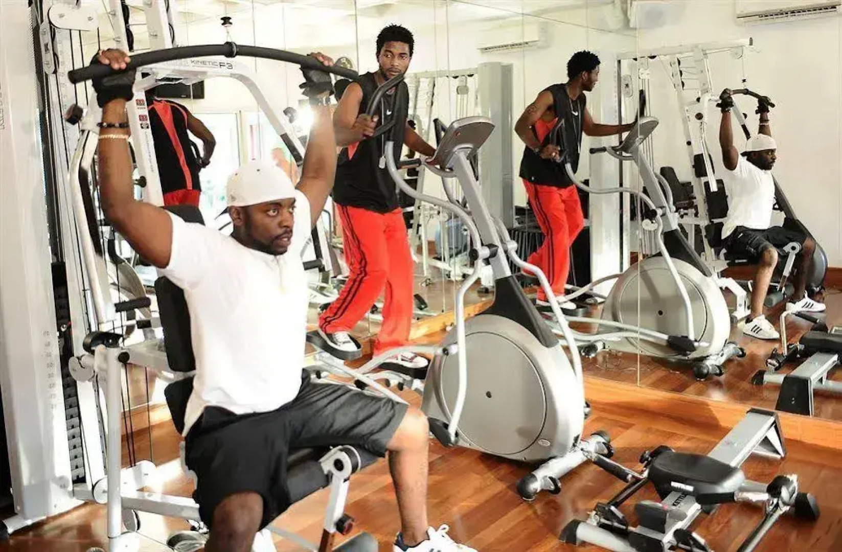 Nomad Suites Residence