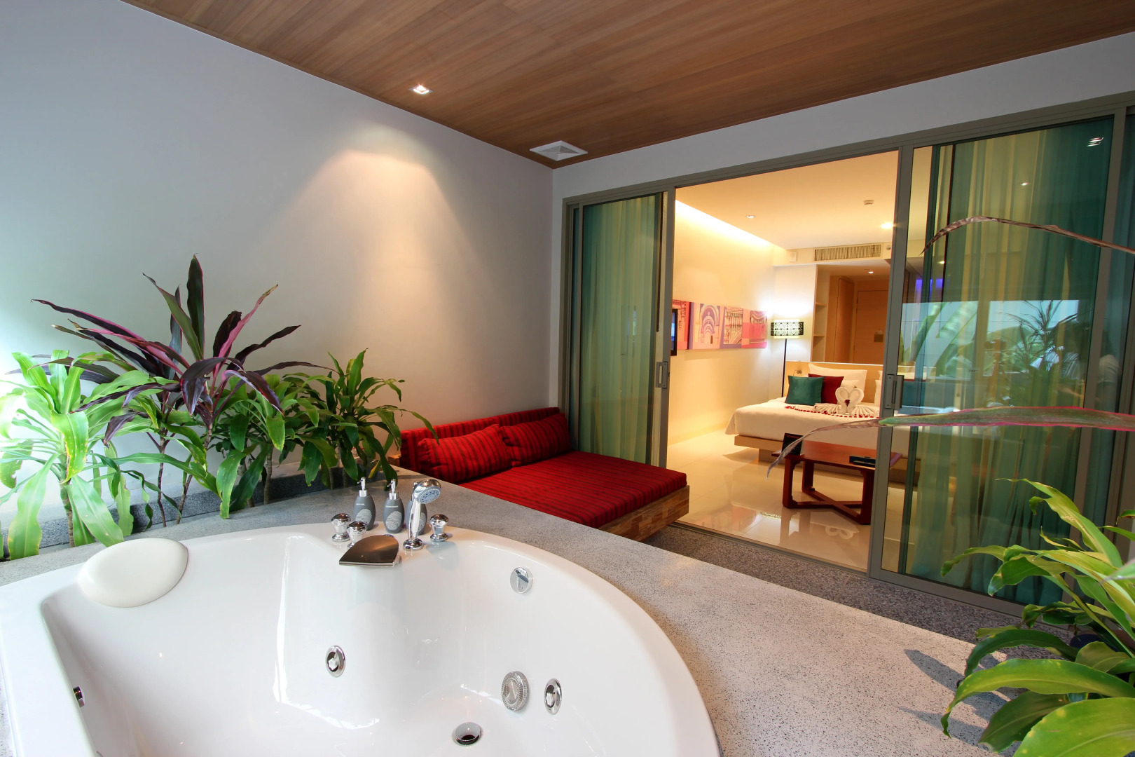 Курортный отель The Kee Resort & Spa