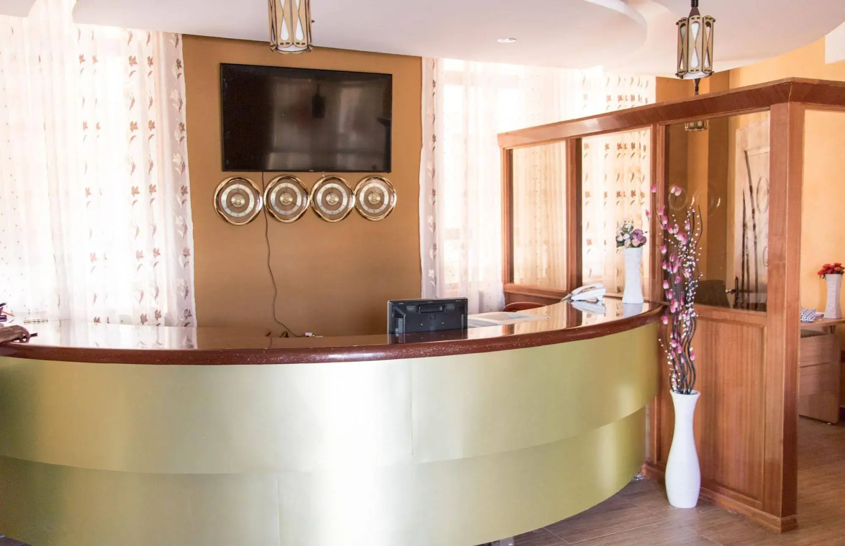 Astorian Grand Hotel