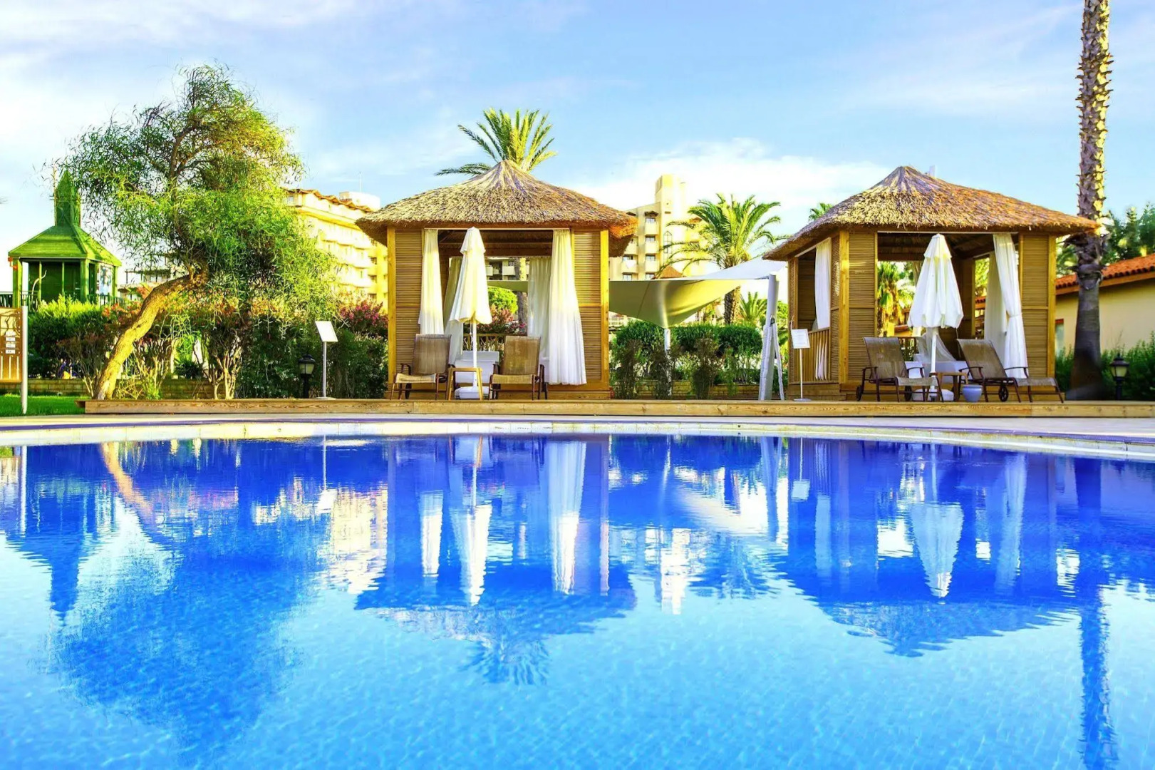 Отель Bellis Deluxe