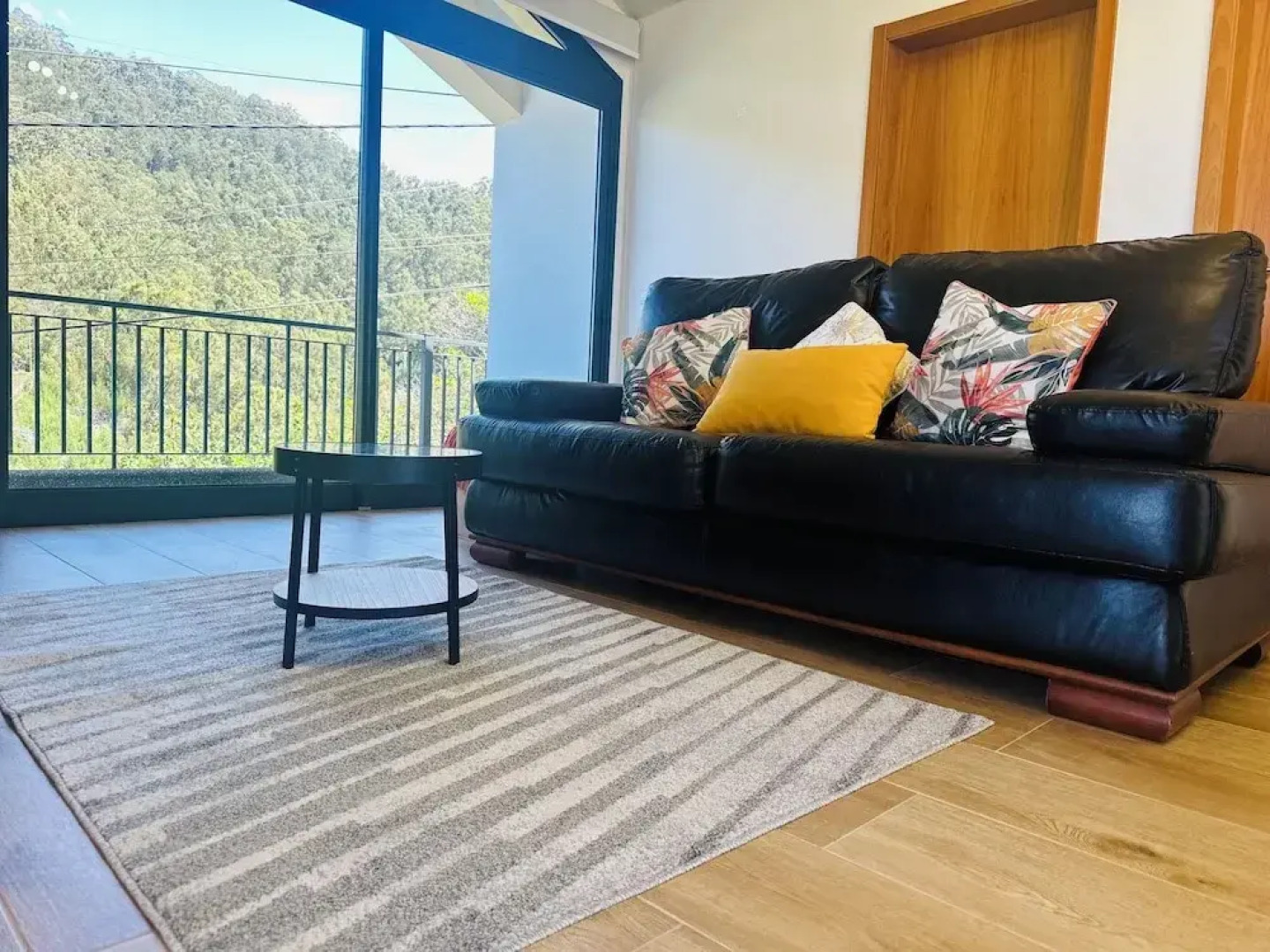 Panoramic sea and Mountain View 2 Bedroom House