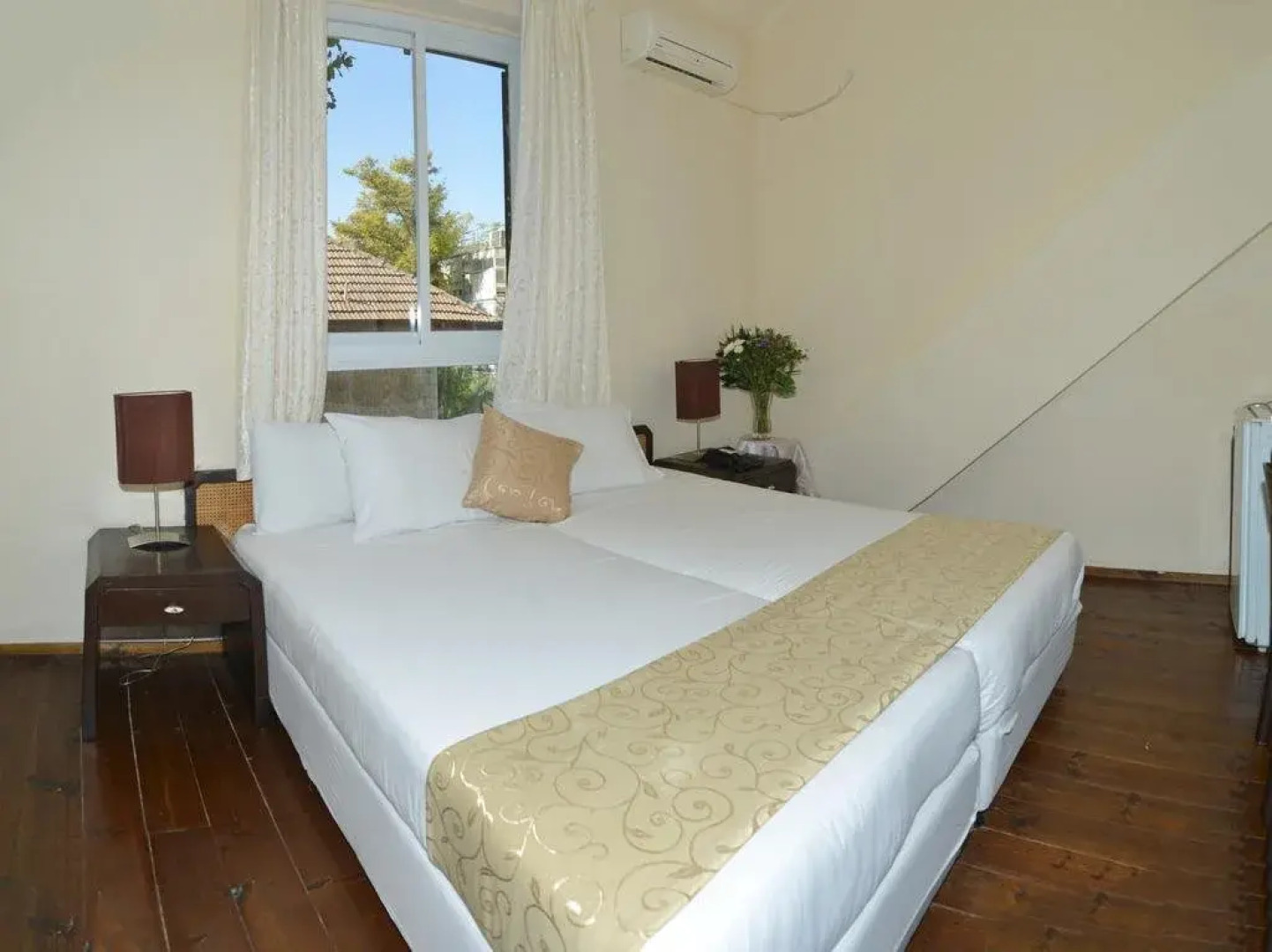 Little House In The Colony