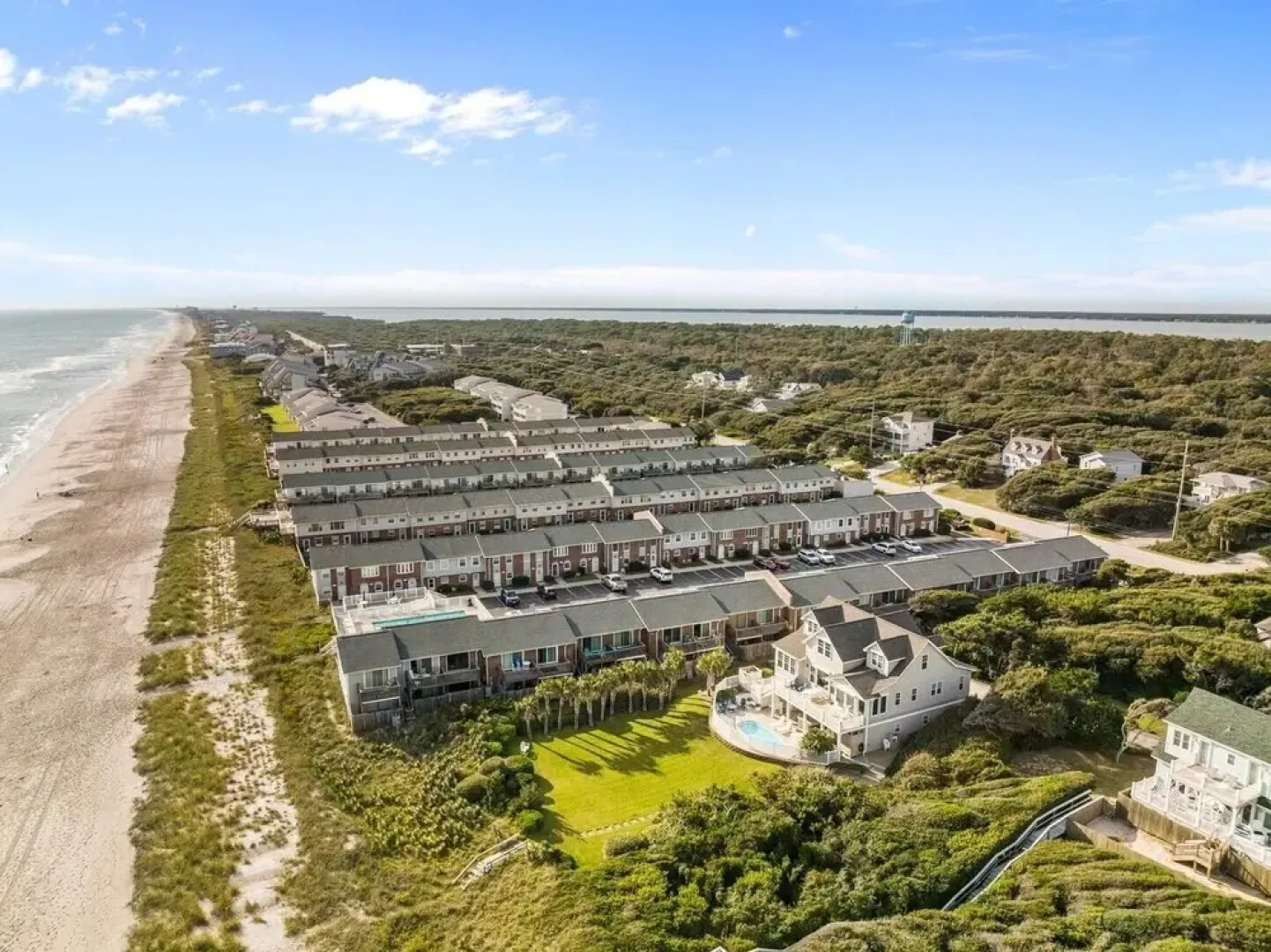 Sand Dollars & Sunshine 2 Bedroom Condo by Redawning