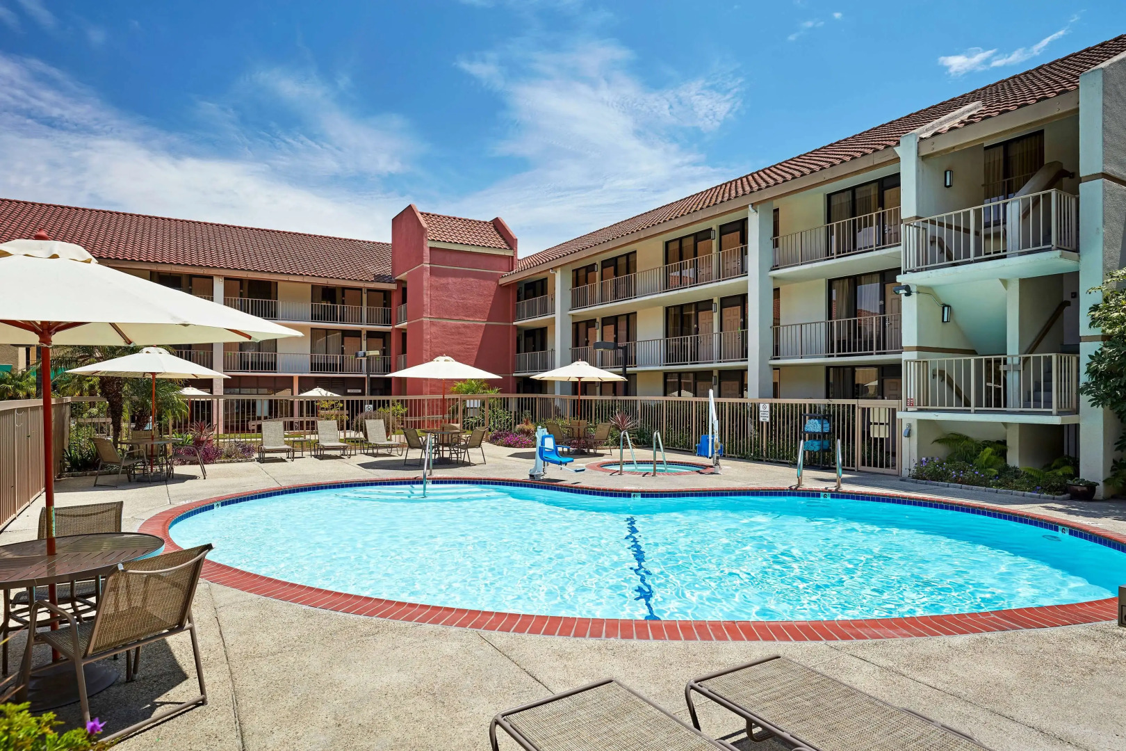 La Quinta Inn & Suites by Wyndham Thousand Oaks-Newbury Park