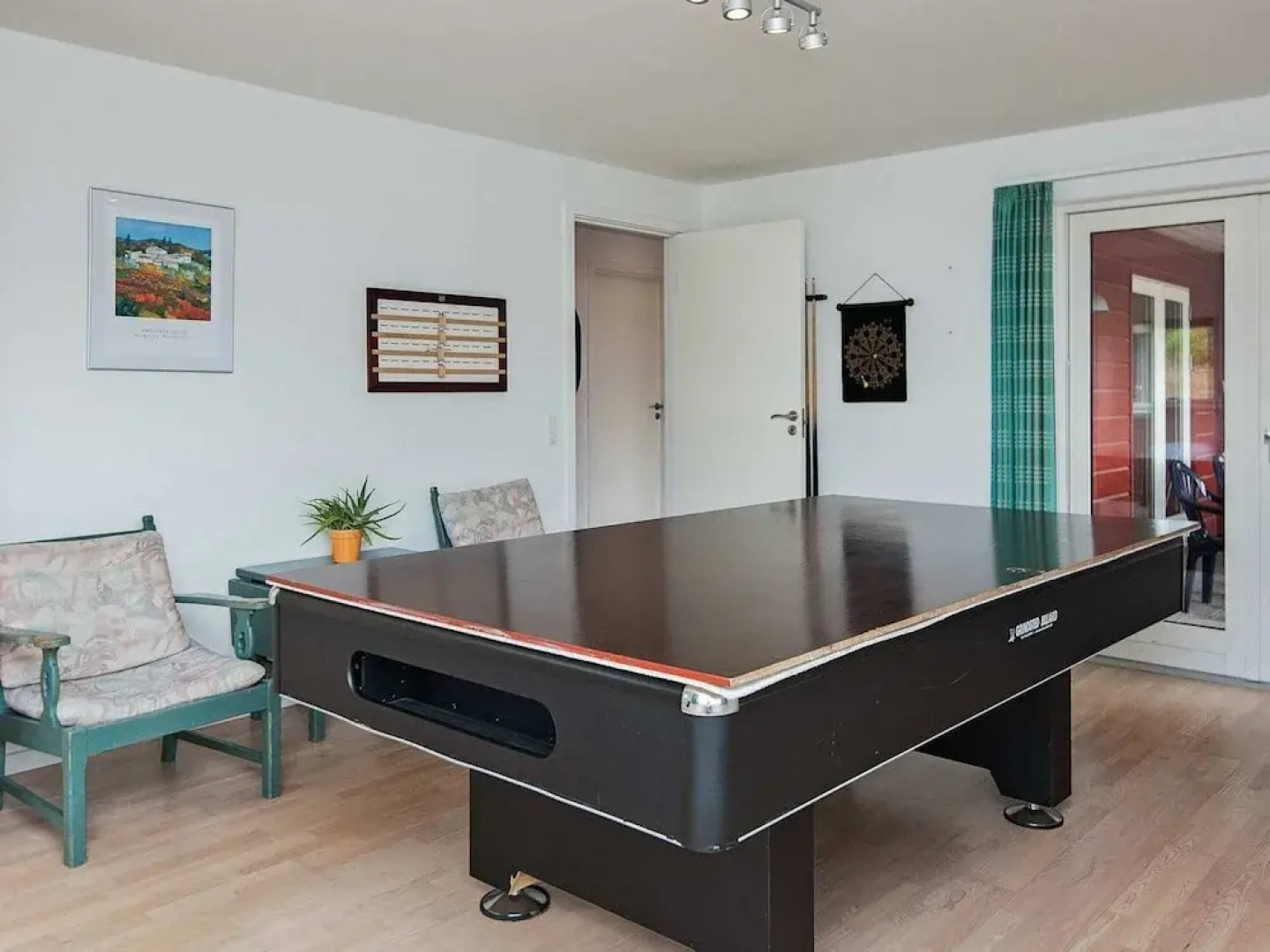 Rustic Holiday Home in Ebeltoft with Hot Tub