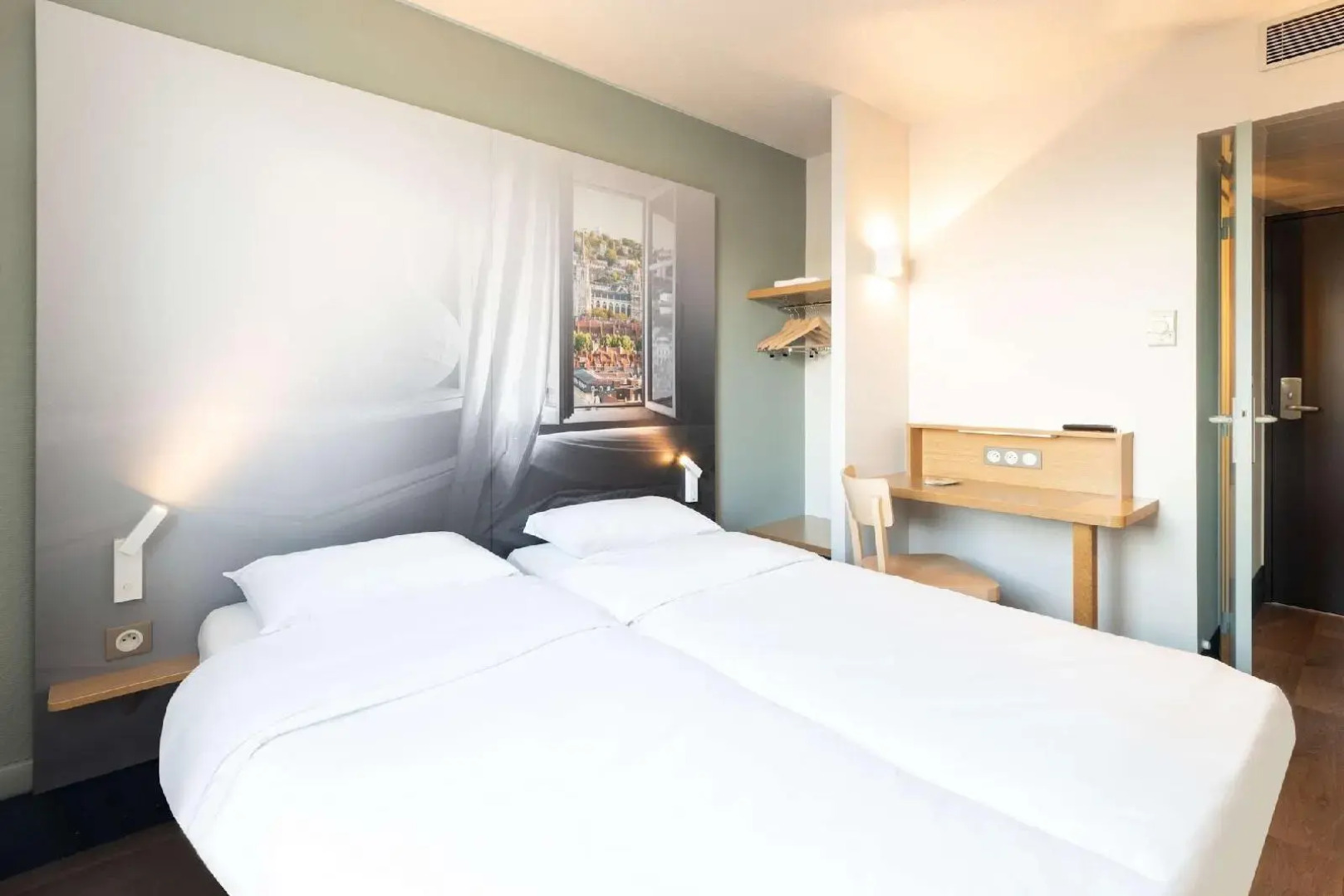 B&B HOTEL Evreux