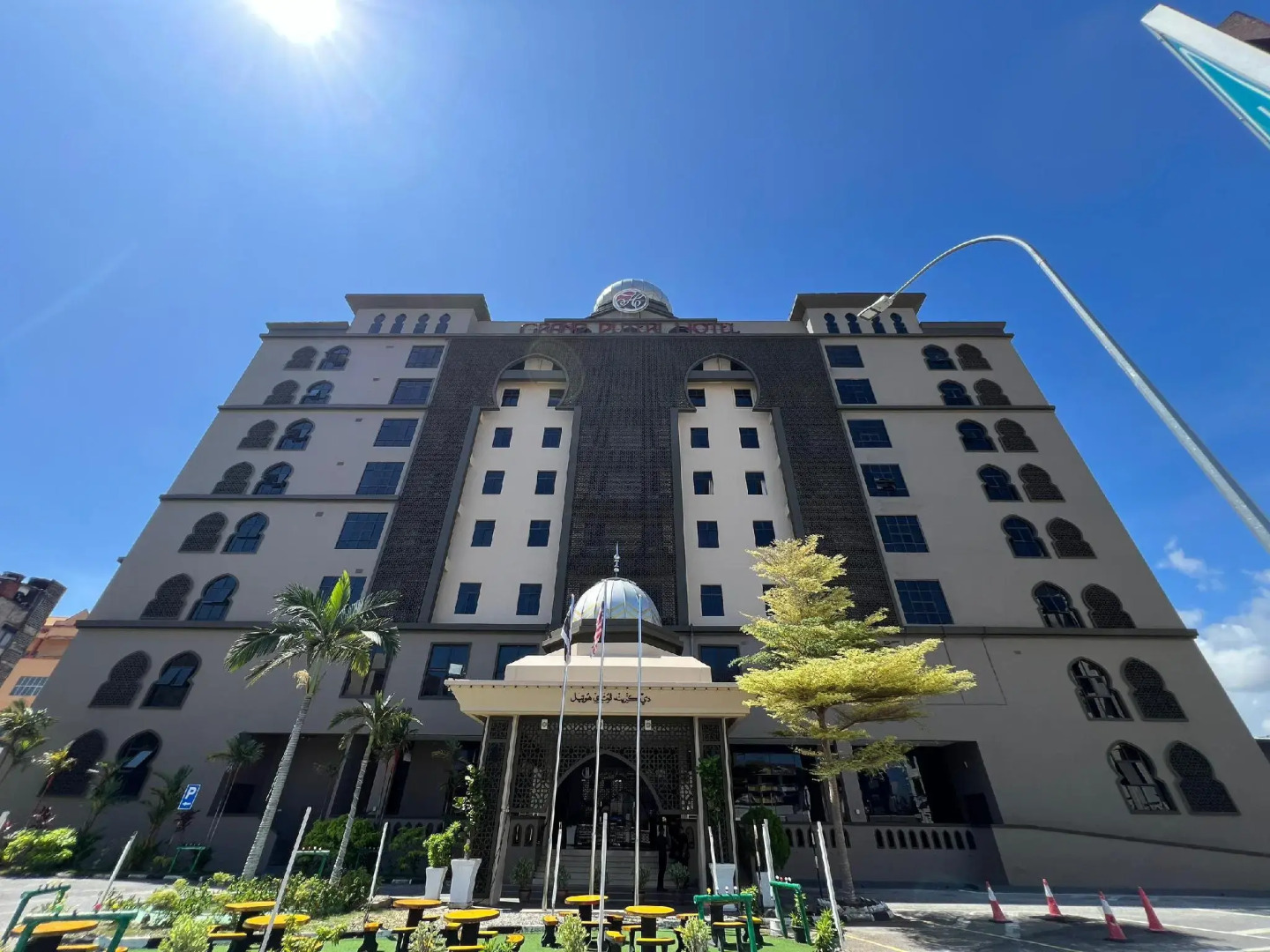 Grand Puteri Hotel