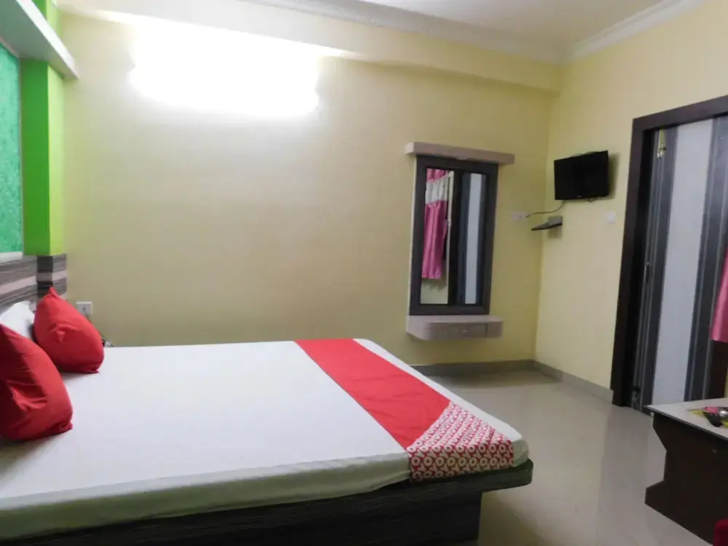 OYO 15901 Maa Tara Palace