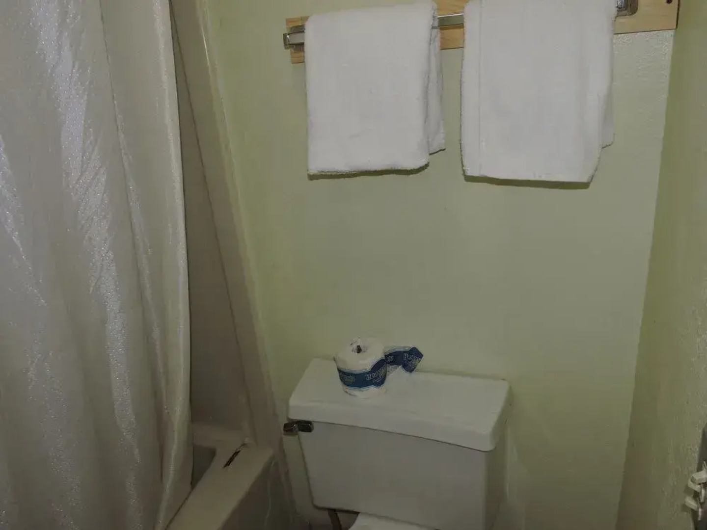 Budget Host Hutchinson