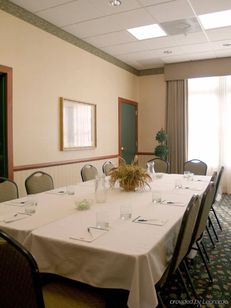 Country Inn & Suites By Radisson, St. Charles, Mo