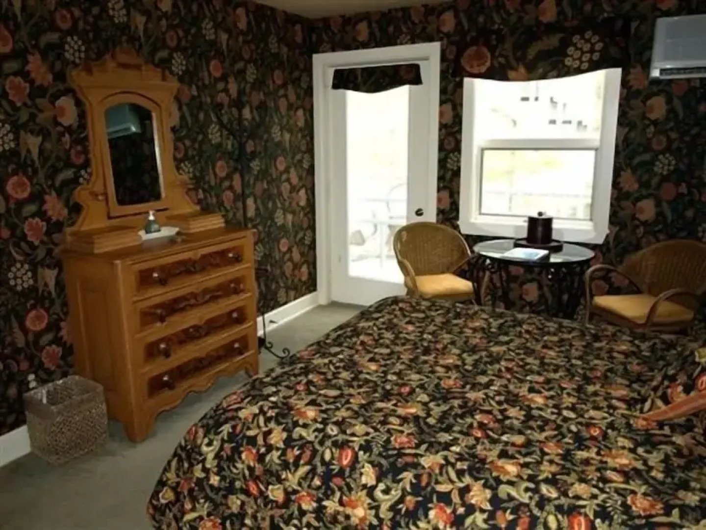 Sylvan Inn Bed & Breakfast