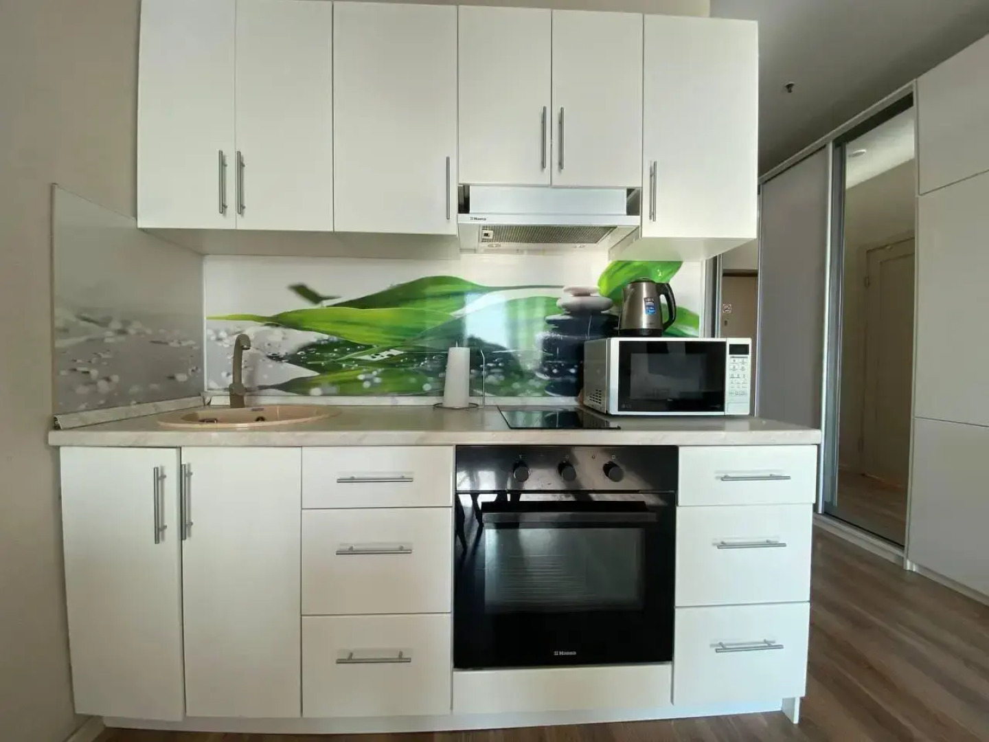 Li Apartments на улице Овражная 47 А