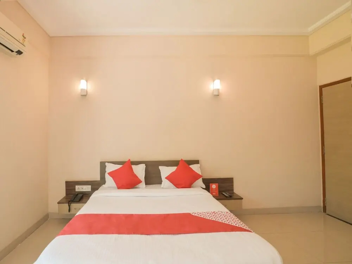 OYO 12204 Hotel Sai Sagar