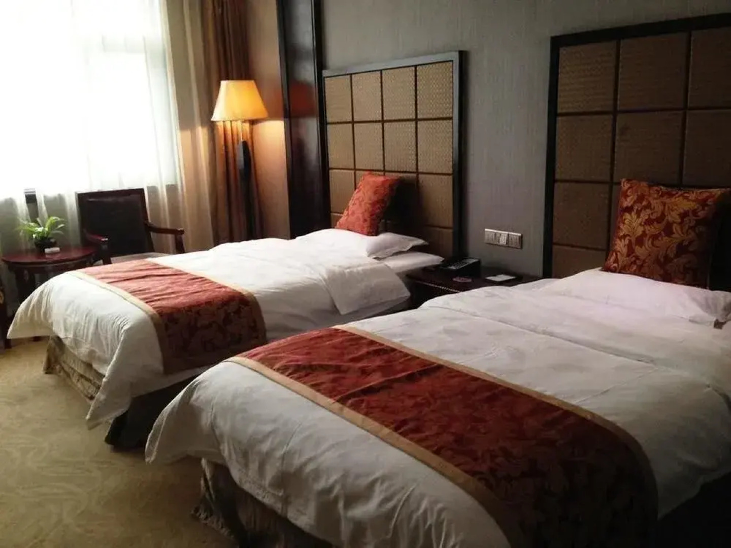 Red Flag Canal Hotel Zhengzhou