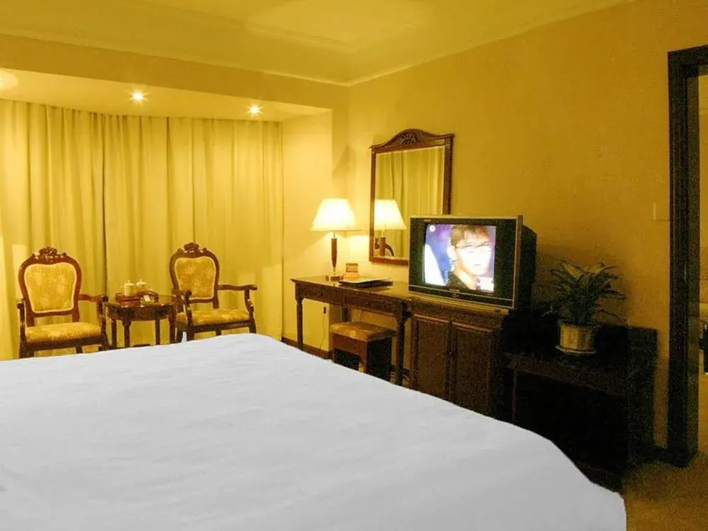 Luoyang Wenzhou Hotel