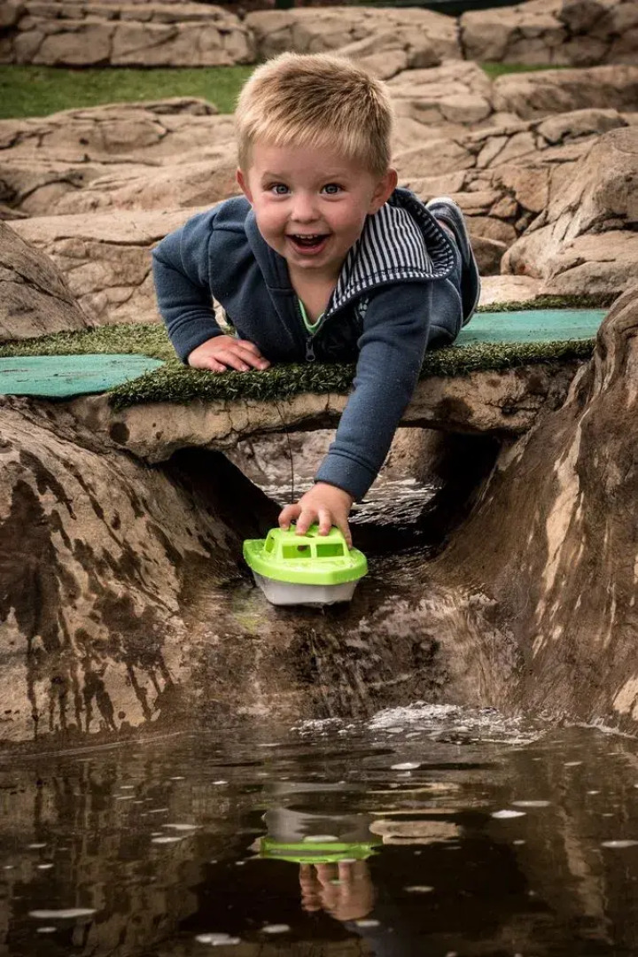 First Group Qwantani