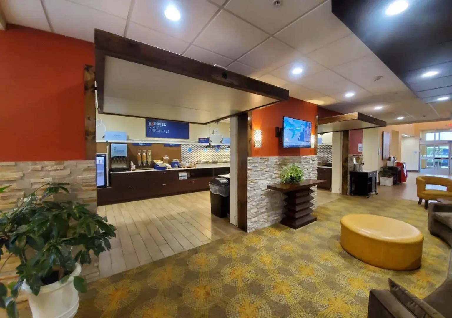 Holiday Inn Express & Suites Sandusky by IHG
