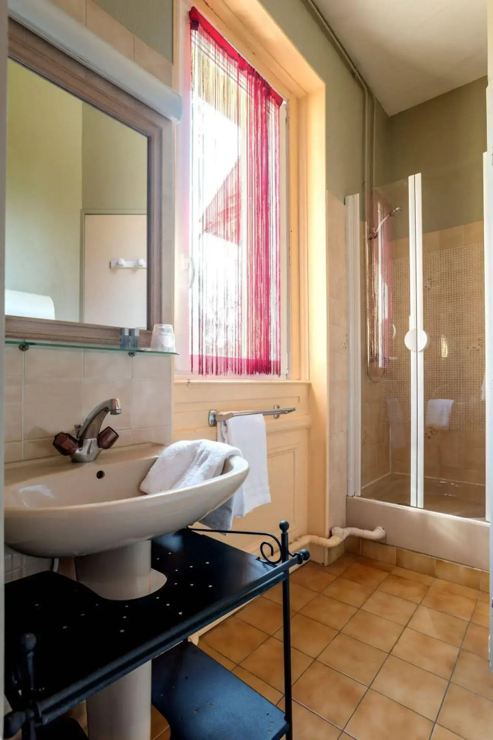 Domaine des Cèdres : Logis Hôtel, Résidence, Gîtes et Insolites