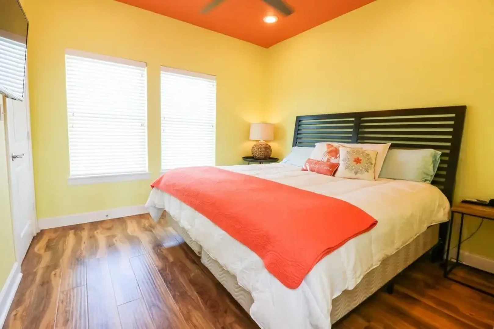 A Wave From It All Stay ON the Beach With Ocean Views From 2 Decks