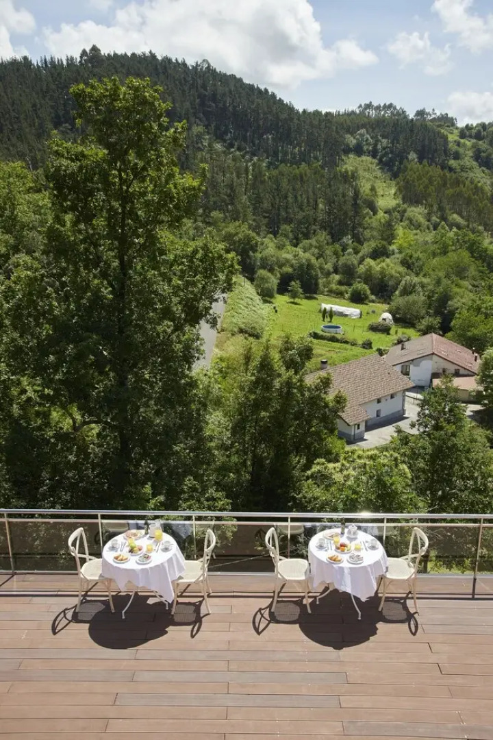 Отель Txoriene — Arrieta