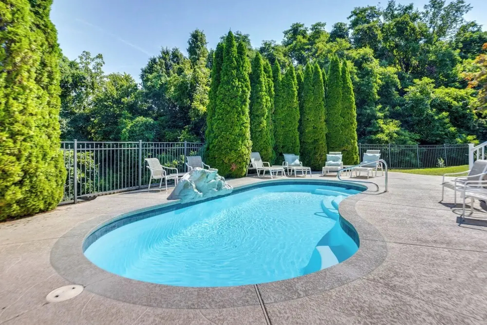 Spacious Missouri Retreat w/ Pool, Gym & Game Room