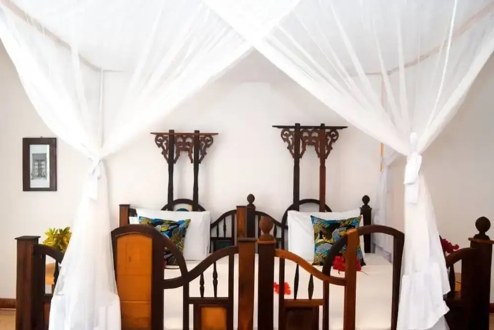 Kusini Beach Bungalows